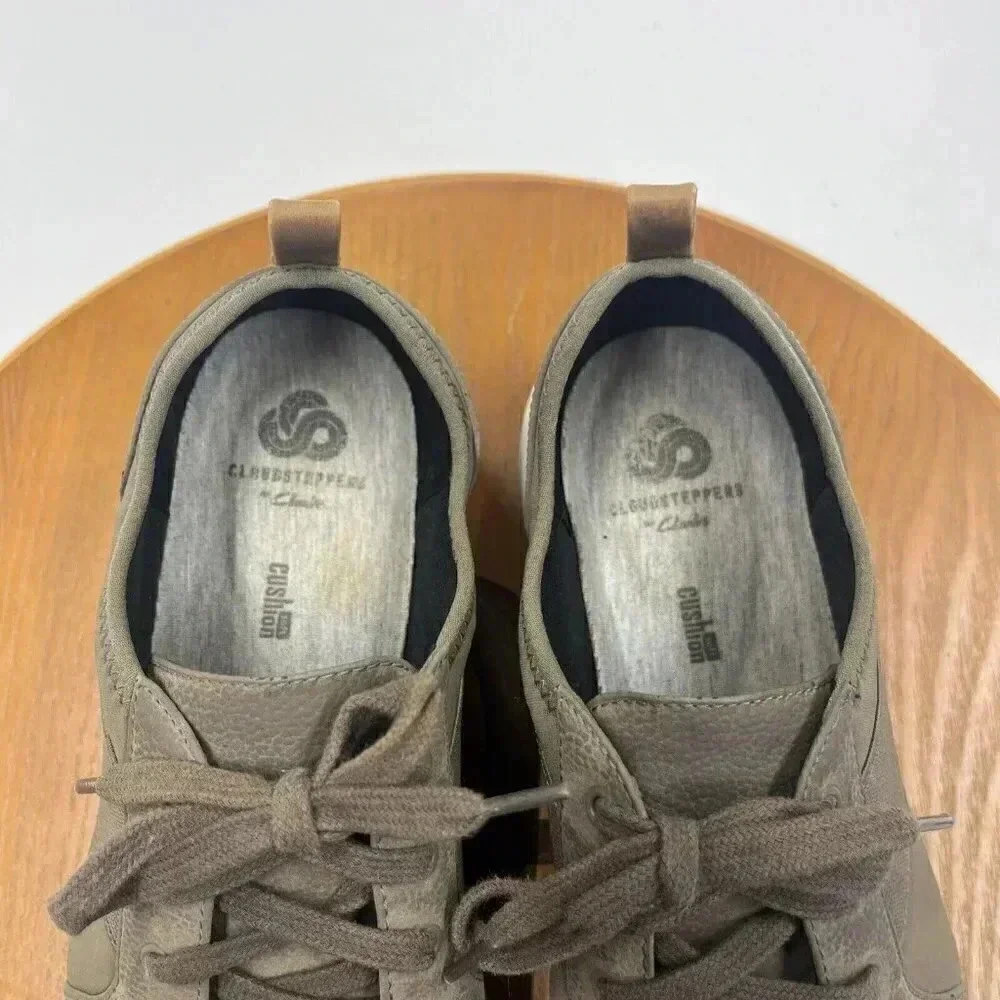 CLARKS CLOUD STEPPERS SNEAKERS TENNIS SHOES CUSHIONED COMFORT SZ 9.5